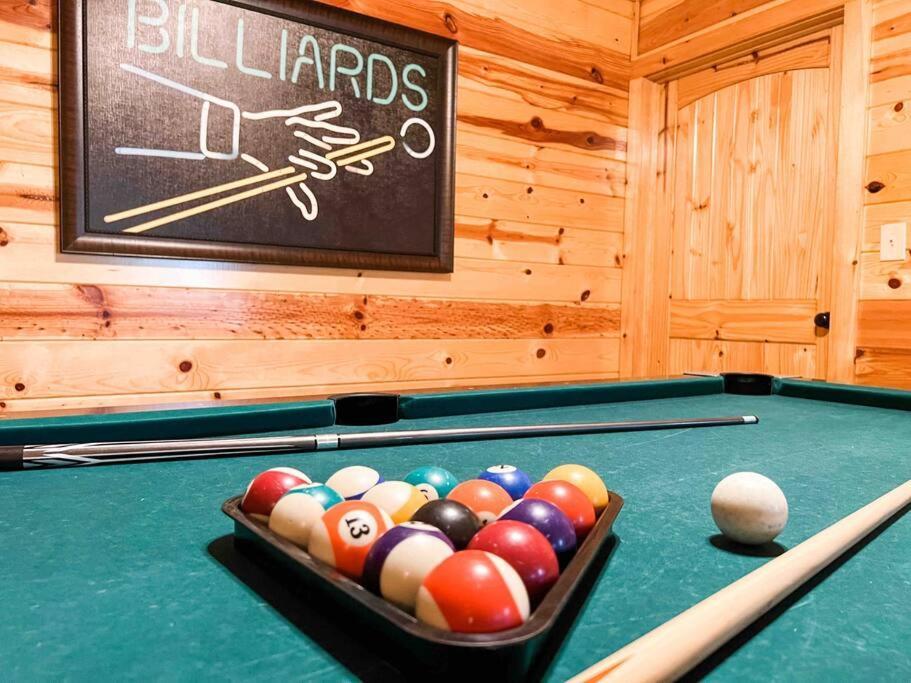 Indoor Heated Pool Hot Tub Cabin Sevierville Exterior photo