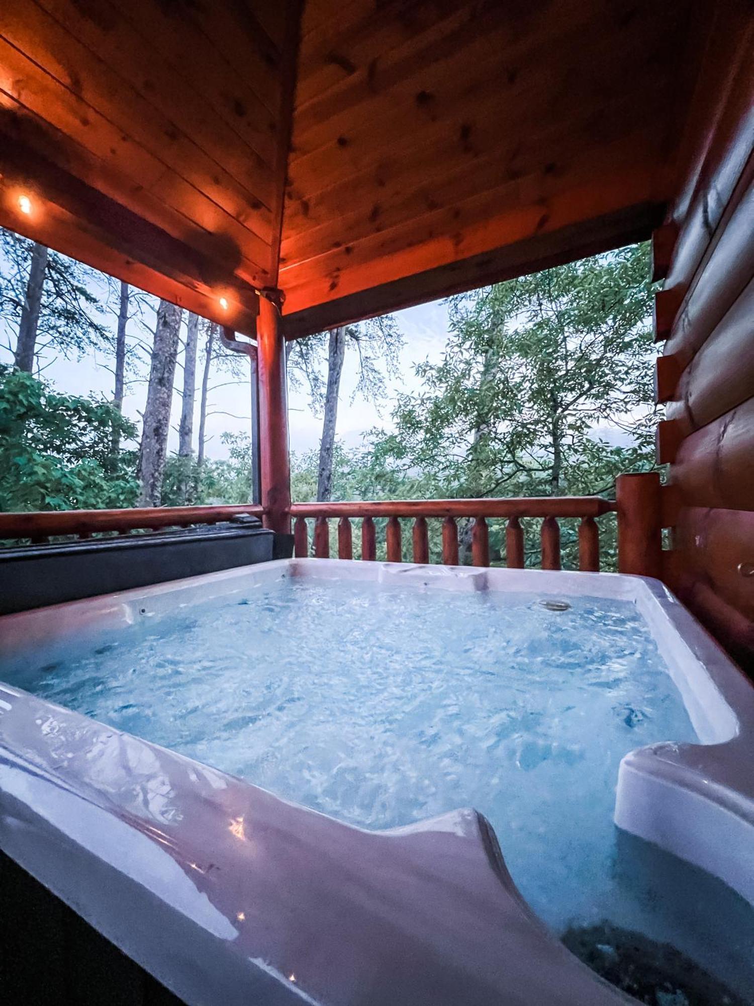 Indoor Heated Pool Hot Tub Cabin Sevierville Exterior photo